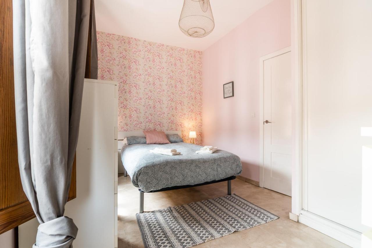 Tuguest Isabel La Catolica II Apartment Granada Eksteriør billede