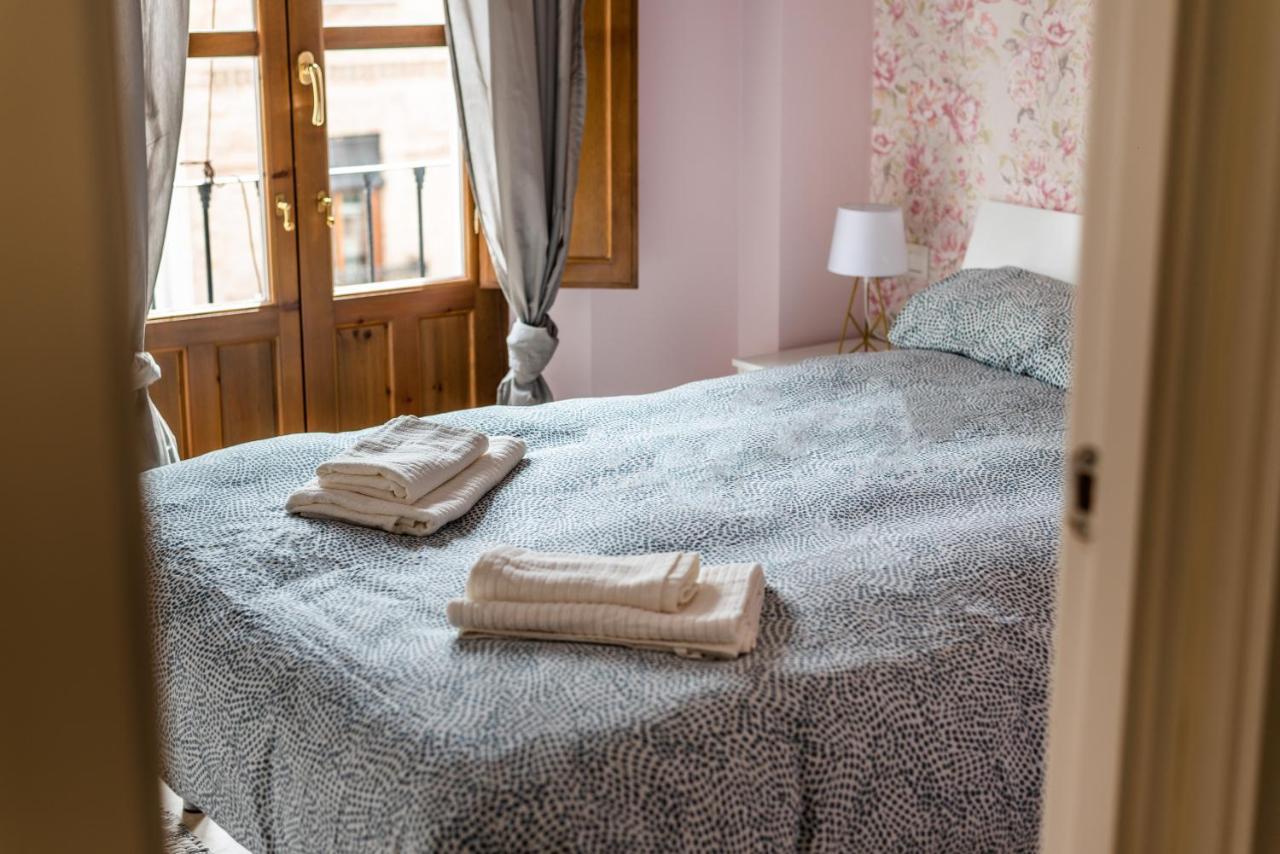 Tuguest Isabel La Catolica II Apartment Granada Eksteriør billede