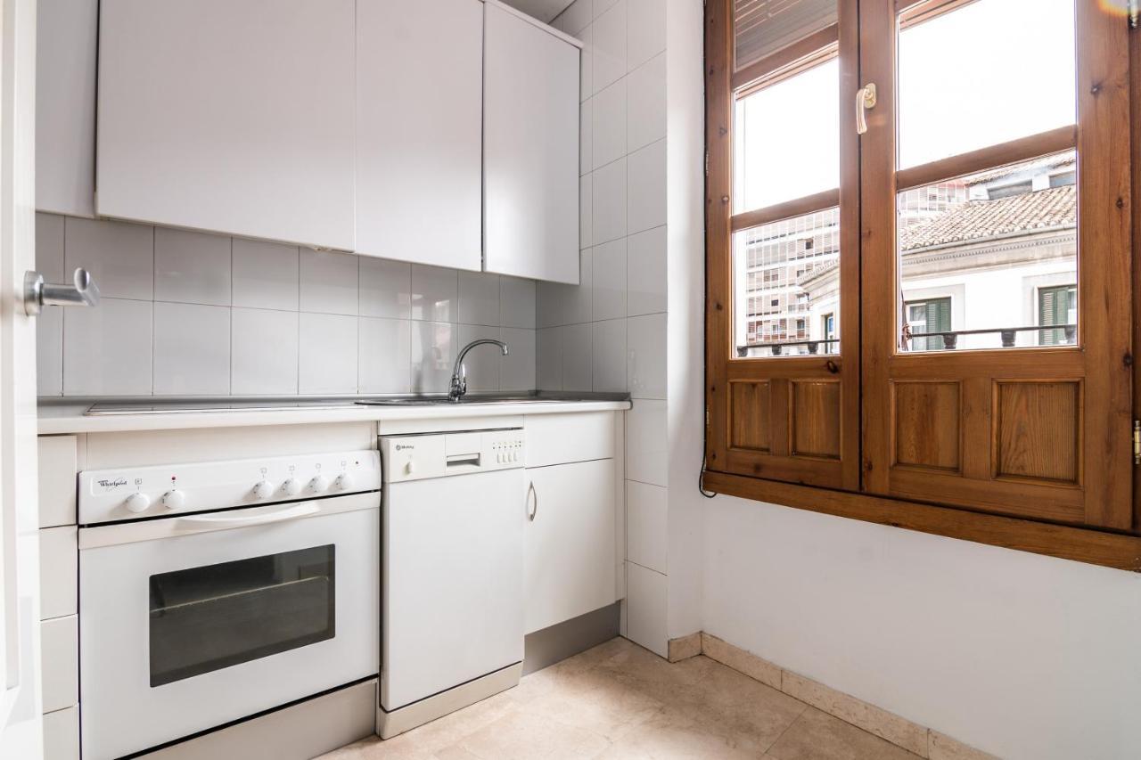 Tuguest Isabel La Catolica II Apartment Granada Eksteriør billede